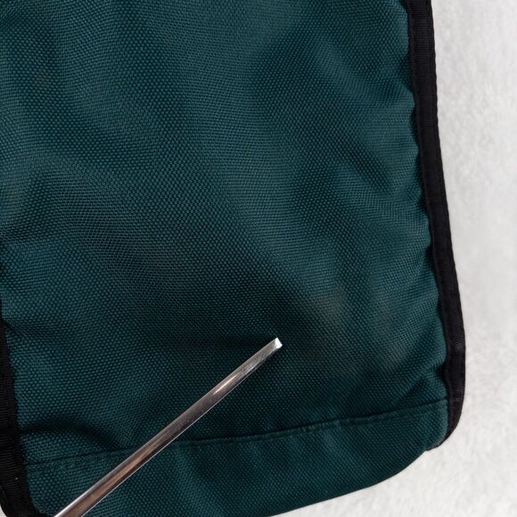 L.L. Bean Cross Body Traveler Bag Green Vintage Lots of Compartments Holds a Lot - Picture 4 of 11